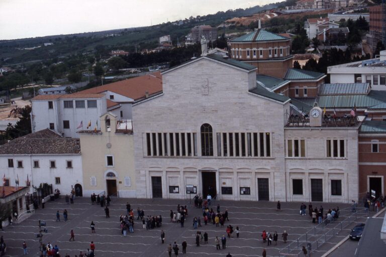 La nuova dimensione del turismo religioso